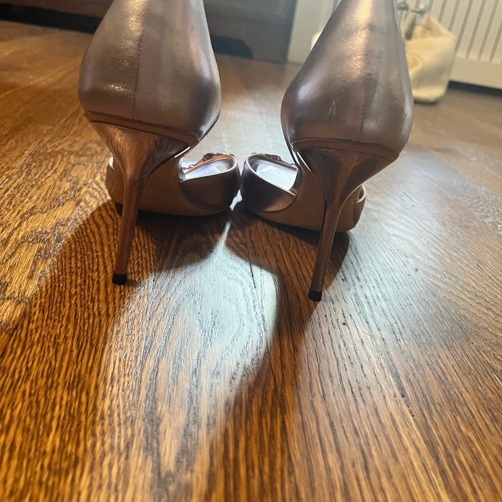 Metallic Purple open toe Gucci Heels - Picture 2 of 7
